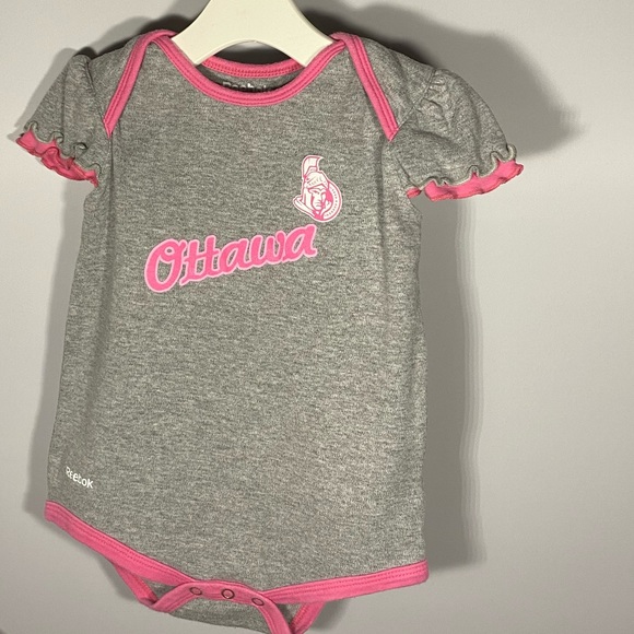 Reebok Ottawa Senators Hockey Bodysuit 24 Month - Picture 6 of 6